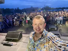 „Alkoholiczka„ Dawid Narożny śpiewa o byłej żonie?! Wiemy, jaka jest prawda! Mamy komentarz GWIAZDY