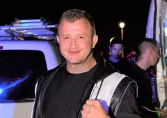 Burza w sieci?! Dawid Narożny w nowości „Alkoholiczka„! „Do gwiazdy jej daleko pijana celebrytka„ 