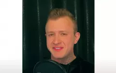 Dawid Narożny z zespołu Piękni i Młodzi nagrał piosenkę „Nic dwa razy„! Gwiazdor disco polo brzmi lepiej niż Sanah?