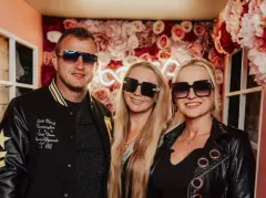 Dawida Narożnego i Agbe z hitem „Ona działa na mnie jak„ podbili YouTube – ile naprawdę zarobili na HITOWYM kawałku? Tysiące! 