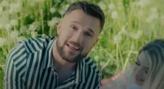 Defis zaskakuje nowym hitem! Czy „Tylko dla Takiej„ podbije serca fanów? Zobacz teledysk!

