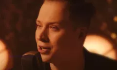 Dejw zachwyca nowością! "Pociąg" to prawdziwy hit disco polo, który podbija serca fanów

