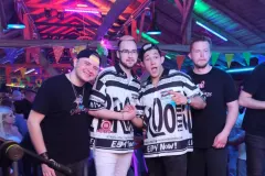 DiscoBoys i Bartii zaskakują wspólnym występem! ”Dzisiejsza noc” na żywo robi furorę wśród fanów disco polo