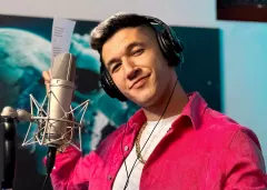 Przeciek w branży?! Nie było jeszcze premiery DISCOBOYS a Polacy już śpiewają nowość „Holiday„! | VIDEO
