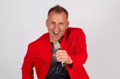 DOX powraca z nową odsłoną hitu sprzed lat! To bedzie strzał w dziesiątkę! Posłuchaj przedpremiery pt. „Marycha„
