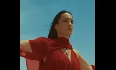Emilia Sanecka wraca z nowym utworem pod szyldem EMILA. Premiera już jutro, jest przedpremiera