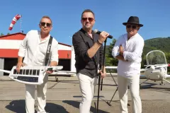 „Najpiękniejsza z wszystkich Dam„ – powrót do korzeni zespołu Fanatic! Gorąca nowość od legend disco polo!
