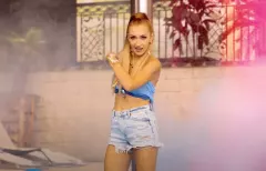 Gorąca premiera: Skynova prezentuje “Między nami”. Odkryj nowy wymiar muzyki disco polo!