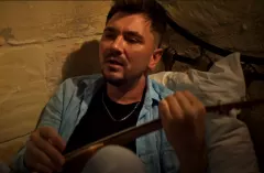 Gorąca premiera! Syn króla disco polo Daniel Martyniuk w debiutanckim teledysku pt. „Nigdy nie zapomnę„