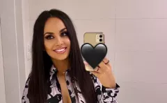 Gorąca wokalistka disco polo kusi w szlafroku! Fani zachwyceni Mileną Grzywacz z formacji Szpilki ”Mila ale Ty mnie rozgrzewasz”