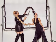 Gorące zdjęcie Topek podbija sieć! Angelika Żmijewska i Paula Karpowicz wyglądają jak prawdziwe modelki! Fani oczarowani! 