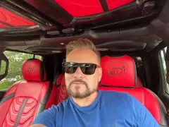 Gwiazdor disco polo Valdi stworzył własną bestię za ponad 600 tysięcy złotych! To wyjątkowy samochód!
