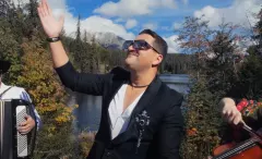 Król góralskiego disco polo z nową produkcją pt. „Dziewczyna z warkoczami„ ! Artysta chciał pokazać piękno Tatr! Czy mu się udało? VIDEO