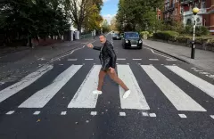 „Halo tu Londyn” nowy singiel zespołu Weekend. Radek Liszewski kręci klip w Londynie i Warszawie