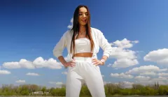 HIT disco polo, który Ciebie porwie! Midix zaskakuje kolejnym przebojem - Dziewczyna z tik tok-a! 