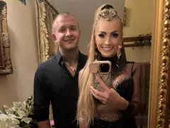 Ile zarobili na hicie disco polo ”Ona działa na mnie jak”? Kwota może zaskoczyć to setki tysięcy!
