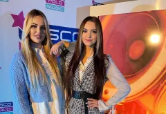 Co za nogi! Dwie śliczne wokalistki disco polo  z formacji Topky zachwyciły stylizacjami podczas nagrań  w telewizji Polsat!