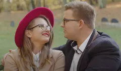 Jesienna nowość Bartosza Jagielskiego szturmem podbija sieć! Gwiazdor disco polo stworzył nowy hit zakochanych par?! 