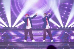Julia Żugaj i Marta Bijan jako Long i Junior w finale programu „Twoja Twarz Brzmi Znajomo”