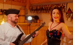 Justyna Lubas i Baciary prezentują nowy utwór „Połówki dwie”. Mega premiera 