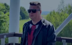 Kamil Juchimiuk z emocjonalnym utworem ”Życie bez Ciebie” – fani nie kryją łez!

