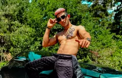Kamil Kossakowski DiscoBoys: Nie tylko muzyka! Czym gwiazda disco polo zajmuje się poza disco polo?