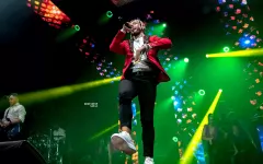 Kamil Kossakowski z DiscoBoys zdradza koszty ogrzewania podłogowego – ile zapłacił za swój dom 240 m²?