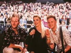 Tego koncertu nikt nie zapomni! Magda Narożna z zespołem Piękni i Młodzi skradła całe show! 