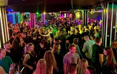 Koniec historycznego klubu disco polo: Banderoza żegna się po 31 Latach!
