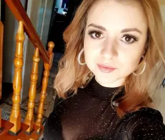 Obłędny dekolt jednej z najpiękniejszych gwiazd disco polo. Co za widoki!