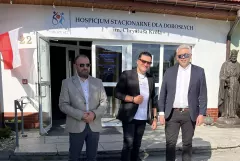 Król góralskiego disco polo Kordian zaskoczył podopiecznych hospicjum wzruszającą wizytą! Co się tam wydarzyło?
