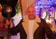 To nieprawdopodobne co gwiazdor disco polo trzyma w garażu! Artysta zdradził jak mieszka! Kipi LUKSUSUSEM?! 