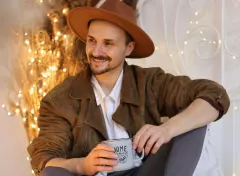 Maciej Smoliński  - wiek, wzrost, dziewczyna, żona, rodzina, piosenki, instagram