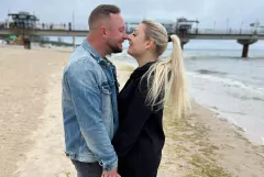 Magda Narożna Piękni i Młodzi w ciąży?! Ukochany trzyma rękę na odsłoniętym brzuchu! Fani „Będzie dzidzia„, „Gratulacje„