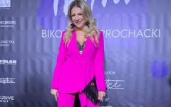 Magda Narożna polską Jennifer Lopez? Jej odważne zdjęcia robią furorę w sieci! Sprawdź, jak wokalistka zaskakuje fanów swoją nową stylizacją!