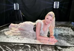 Magdalena Narożna - Piękni i Młodzi odsłoniła drapieżne oblicze! Gwiazda disco polo zaskoczyła swoich fanów! 