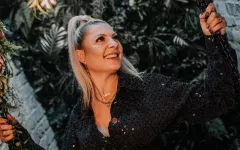 Magdalena Narożna Piękni i Młodzi rozebrała się mimo mrozu. Gwiazda jest niemal naga. Fani „Zdrowaś Mario„ „Szalona„