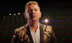 Marcin Siegieńczuk wraca z gorącą premierą: „Nauczyłem się bez Ciebie żyć„! To jedna z najlepszych w tym roku?!