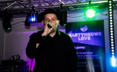MARTYNKOWE LOVE: Profesjonalna Oprawa Muzyczna na Twoje Wydarzenie!
