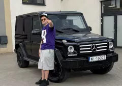 MAXone ma 21 lat i jeździ Mercedesem klasy G. Tyle kosztuje fura młodej gwiazdy disco polo