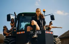 Mega hicior! Altess i „Daj mi Blika (Jestem fajna)" zalewa sieć. Tekst o miłości za przelew zaskakuje