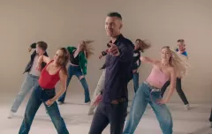 Mega premiera: Bayera z nowym hitem „Obiecuję Ci„! Czy to nowa perełka disco polo?

