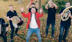 Mega premiera w disco polo: Szalony Drużba – „Moja Miła”!


