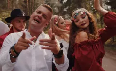 Mega premiera zespołu „To jest TO”: Utwór „Ach Te Oczy”
