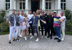 Muzyczne trio gwiazd disco polo rozbija bank! Polacy pokochali piosenkę. Trio Mig, Spontan i DiscoBoys triumfuje! A jak Wam się podoba?!