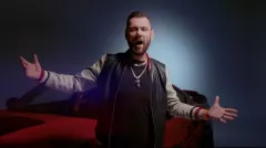 Niesamowity debiut w disco polo! Von Prais odkrywa nowe brzmienia w przebojowym utworze ”Zarąbiste plany”