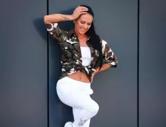 Nieziemska gwiazda disco polo zachwyca swoimi krągłościami! Widok artystki zapiera dech w piersiach!