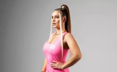 Nikola Raczko z Top Girls odpaliła internet. Bikini ledwo trzyma biust! 