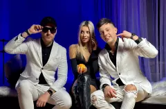Nowa Era Muzyki Disco - Menelaos i ich Rewolucyjny Utwór ”Halo Księżniczko”! Mamy przedpremierę!