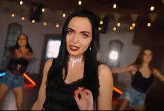 Nowa postać w świecie disco polo! Karolina Kołpacka rusza na podbój rynku przebojem „Nie będę Twoją Julią„! Wspierają Ją inni artyści! 